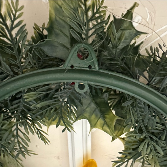 Vintage Christmas Wreath - Picture 11 of 16